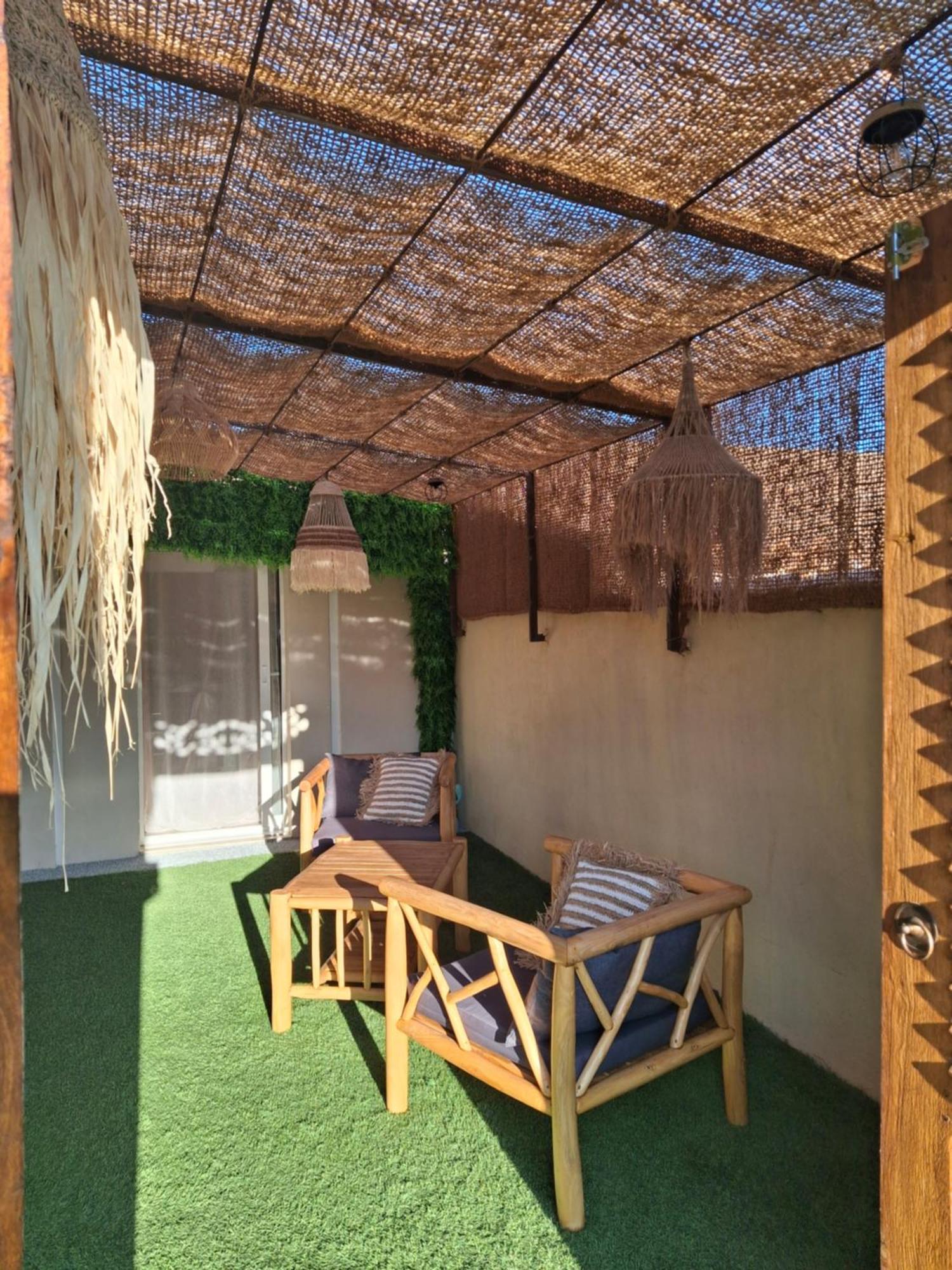La Vie Est Belle Holiday home